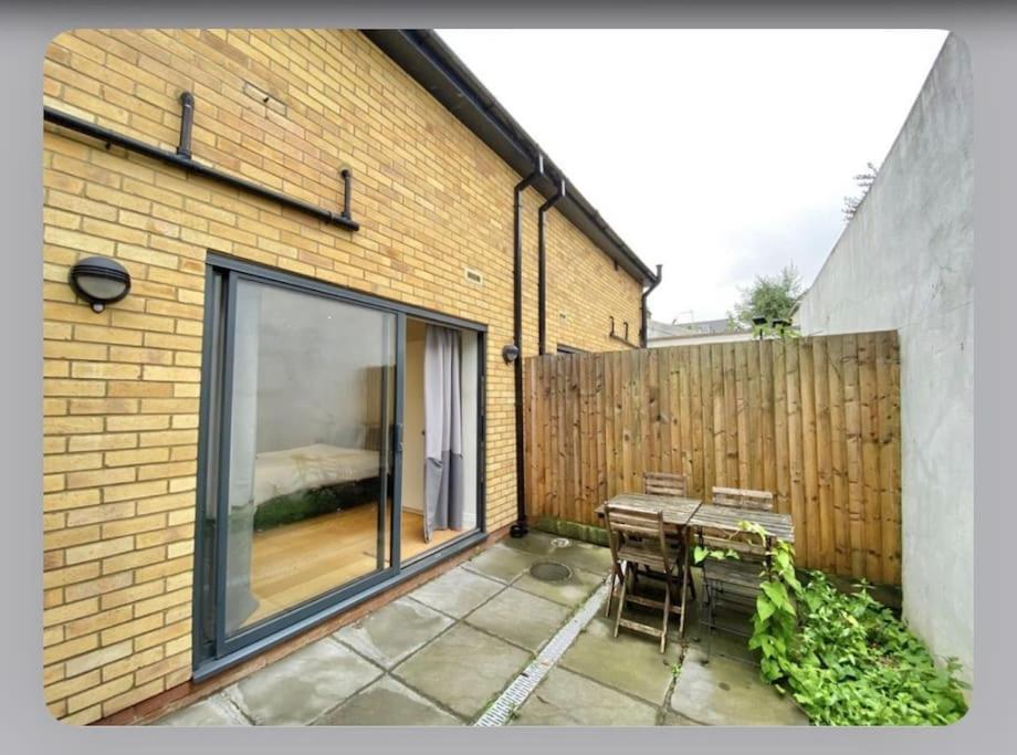 Luxury 4-Bed Apartment With Balcony & Garden, Near Emirates Stadium, 15 Mins To Central London Exterior foto